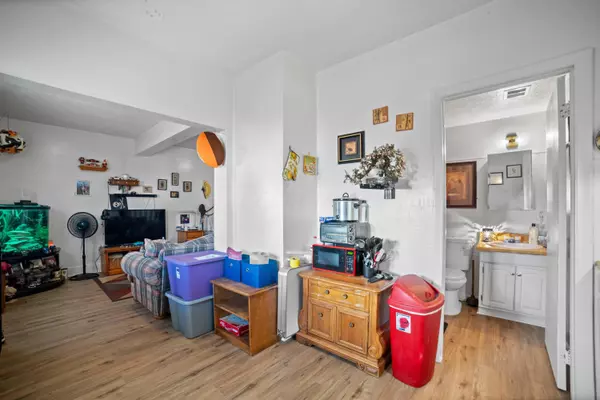 Lucas, OH 44843,64 W Main Street
