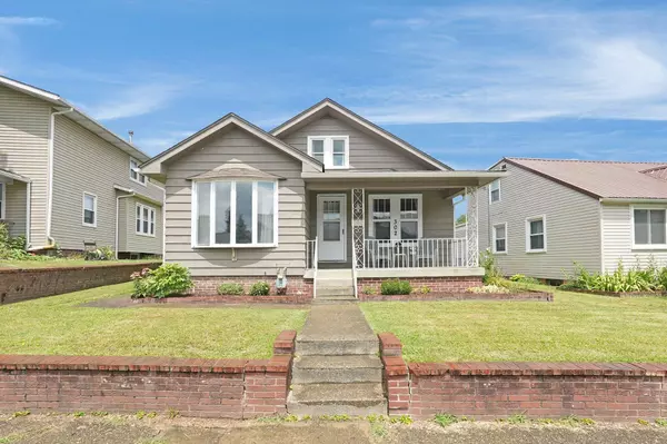 302 W Angle Avenue, Logan, OH 43138
