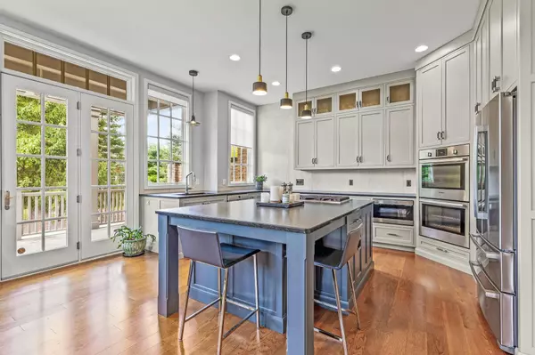 New Albany, OH 43054,1 Richmond Square