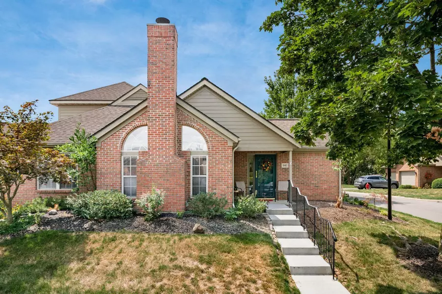 941 Village Brook Way, Columbus, OH 43235