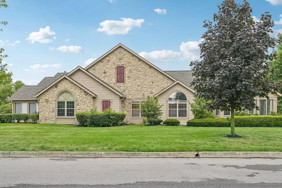 3592 Stoneway Point, Powell, OH 43065