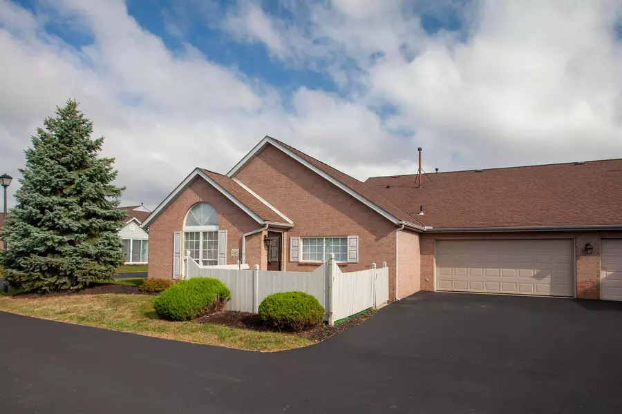 2480 Meadow Glade Drive, Hilliard, OH 43026