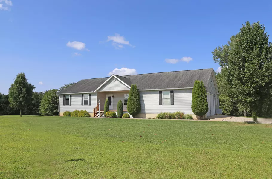 2223 Newark Road, Utica, OH 43080