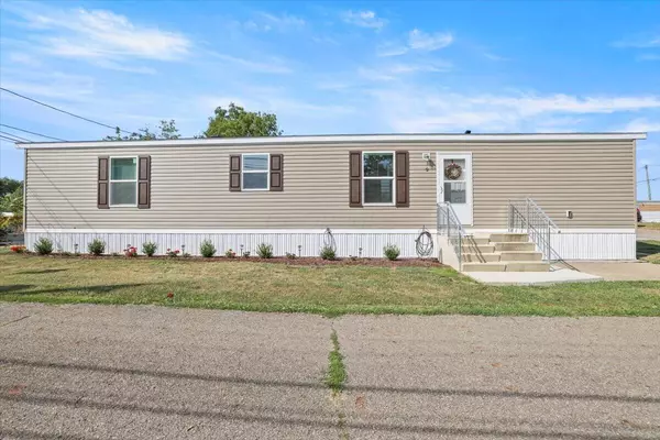 9 Elcar, Newark, OH 43055