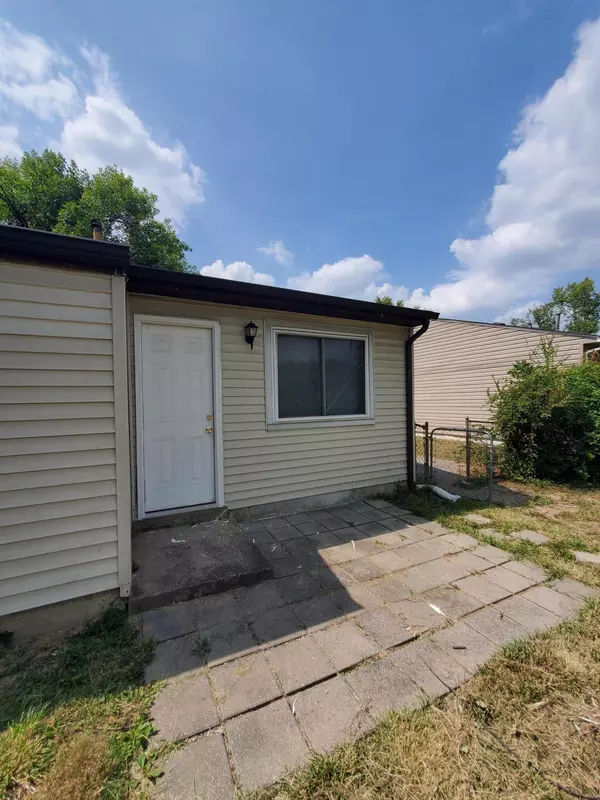 Columbus, OH 43207,2588 Nona Road