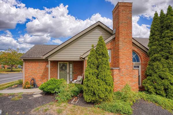 3618 Hunters Crossing Drive, Grove City, OH 43123