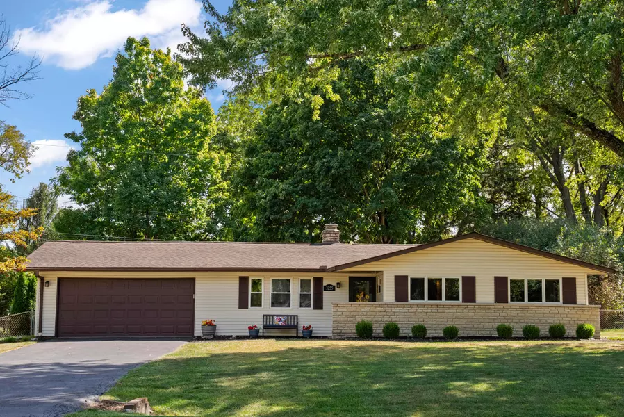 3255 Darbyshire Drive, Hilliard, OH 43026