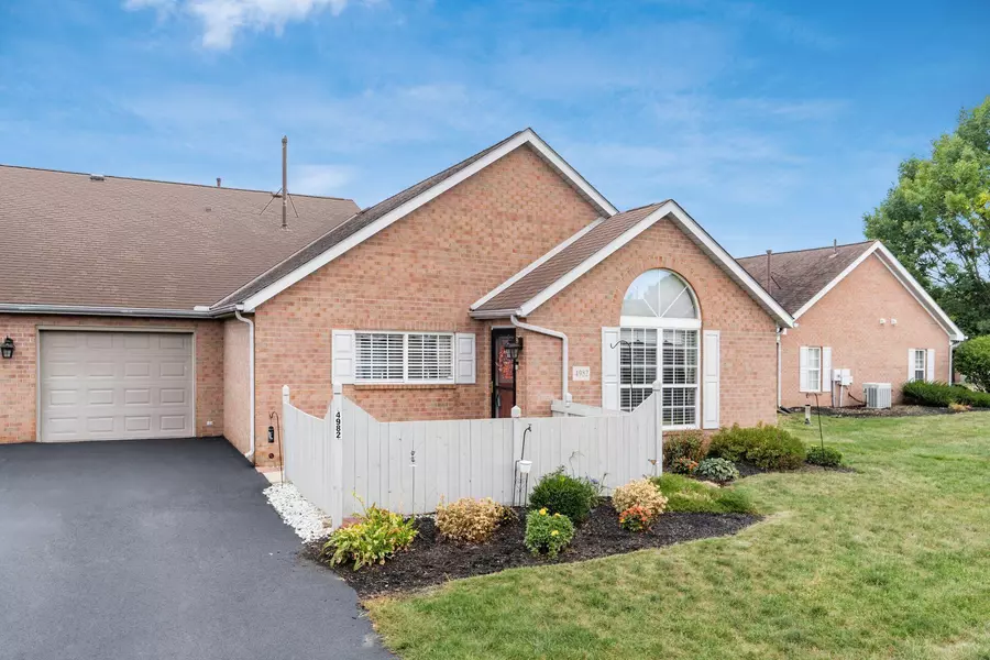 4982 Meadow Run Drive, Hilliard, OH 43026