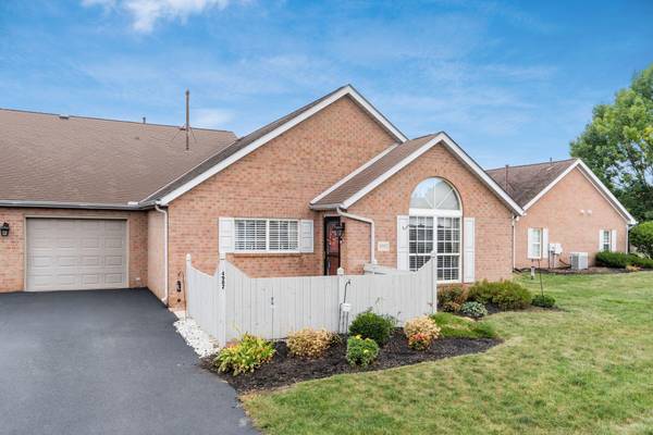 4982 Meadow Run Drive,  Hilliard,  OH 43026