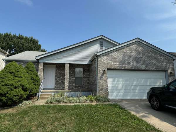 7640 Plainfield Drive, Pickerington, OH 43147