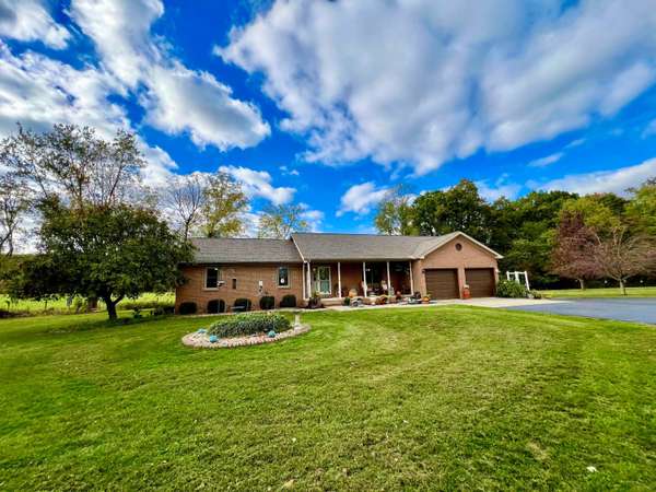 671 Stump Hollow Road, Lancaster, OH 43130