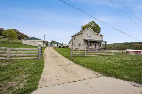 2900 Delmont Road, Lancaster, OH 43130