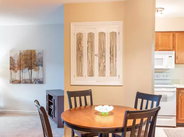 Reynoldsburg, OH 43068,7150 E Main Street #B203