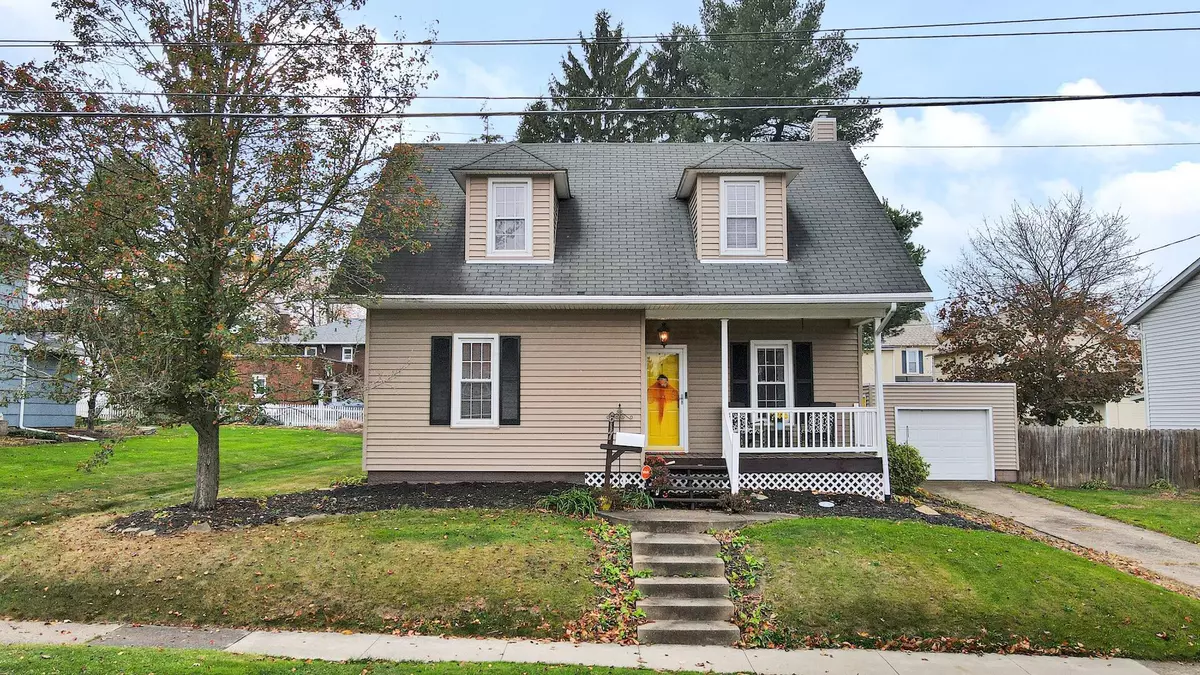 Orrville, OH 44667,617 S Walnut Street