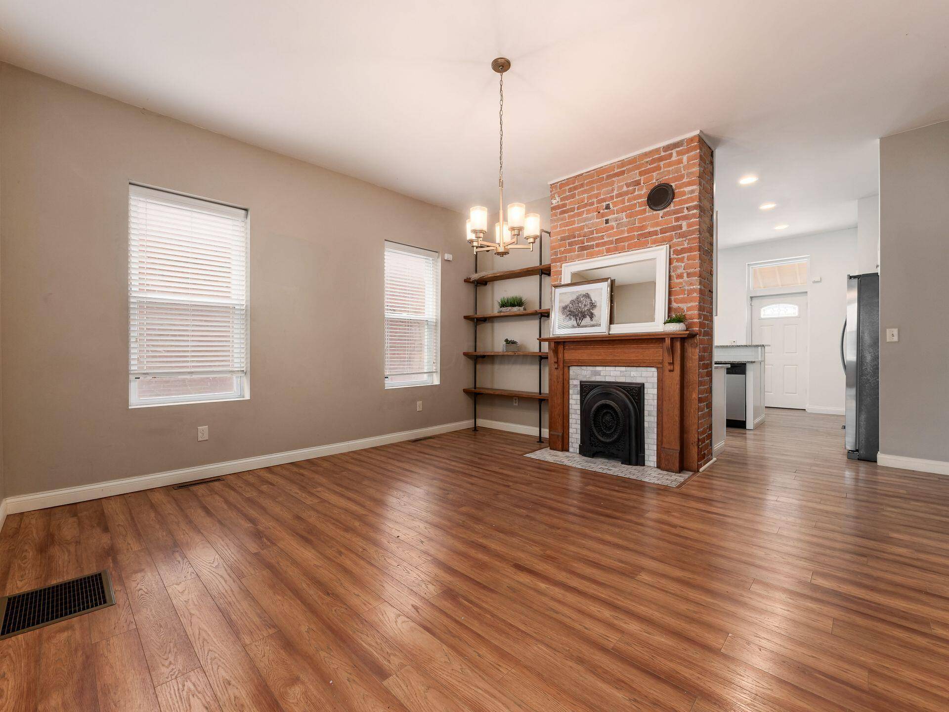 1283 Summit Street, Columbus, OH 43201
