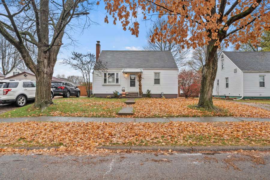 972 Fairbanks Avenue, Newark, OH 43055