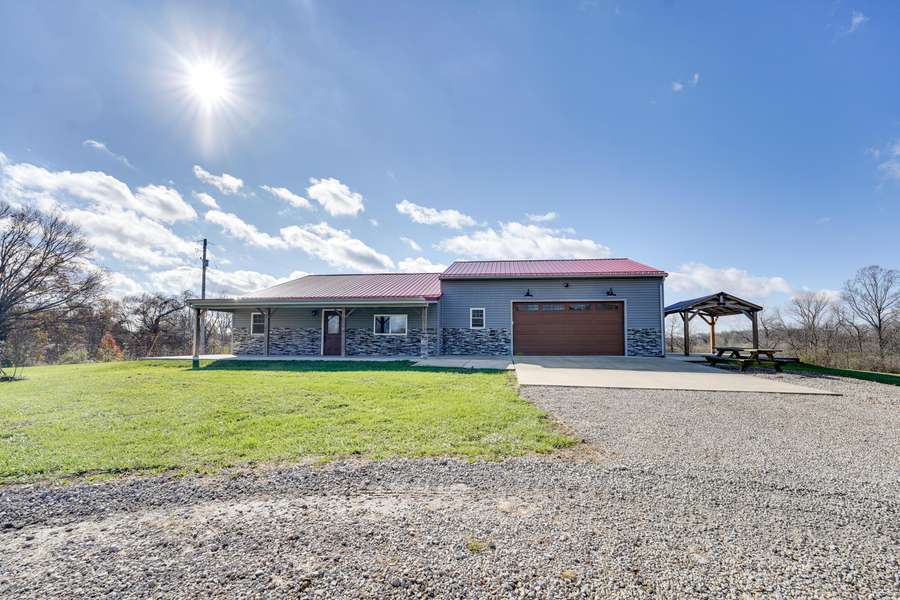 2797 State Route 345, New Lexington, OH 43764