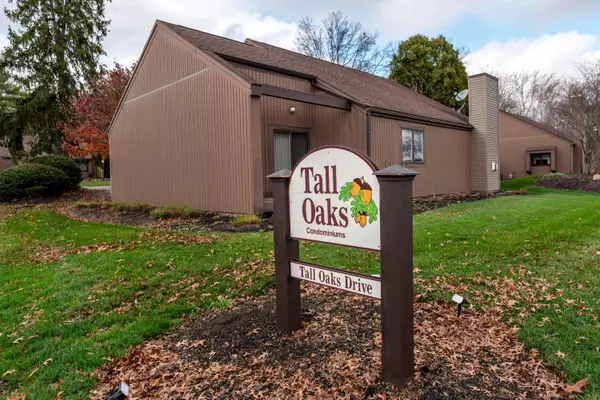 694 Tall Oaks Court, Newark, OH 43055