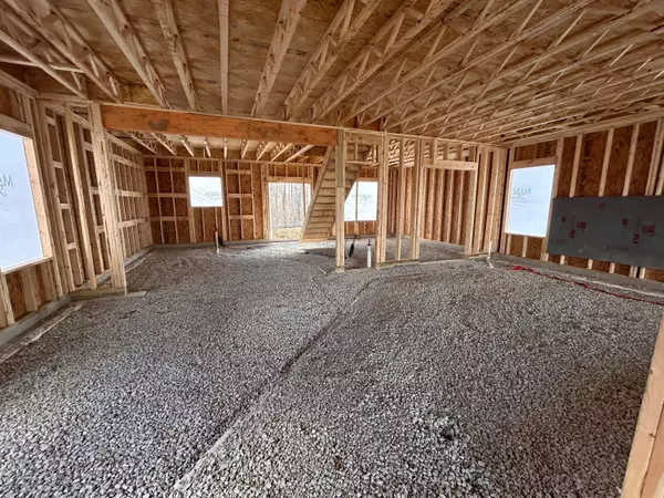 Ashville, OH 43103,24 Hemingway Avenue