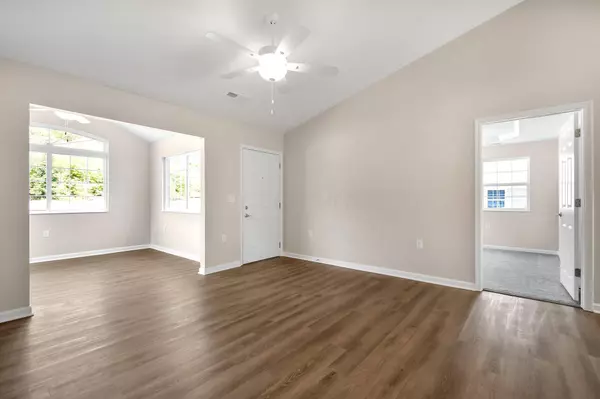 Newark, OH 43055,736 Whitetail Loop