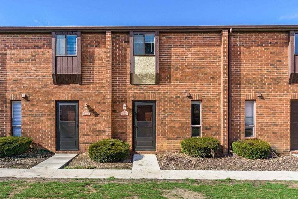 28 King Arthur Boulevard, Westerville, OH 43081