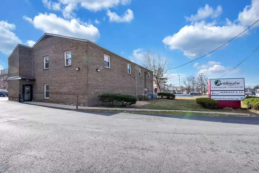 37 E Wilson Bridge Road, Worthington, OH 43085