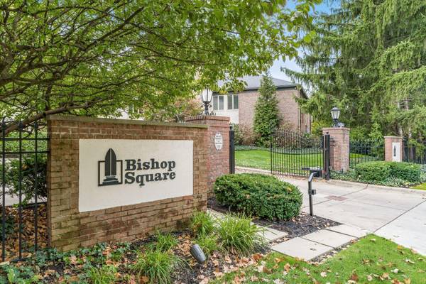 82 Bishop Square, Columbus, OH 43209