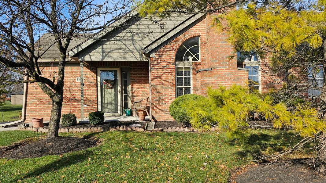 3593 Hunters Crossing Drive, Grove City, OH 43123