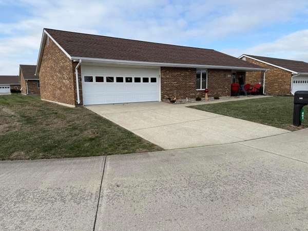 401 Circle Drive, London, OH 43140