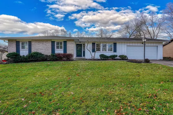 915 Clayton Drive, Worthington, OH 43085