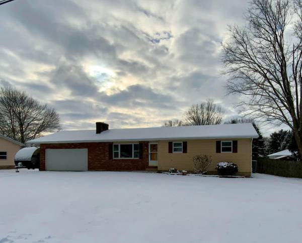 23 Miami Avenue, Fredericktown, OH 43019