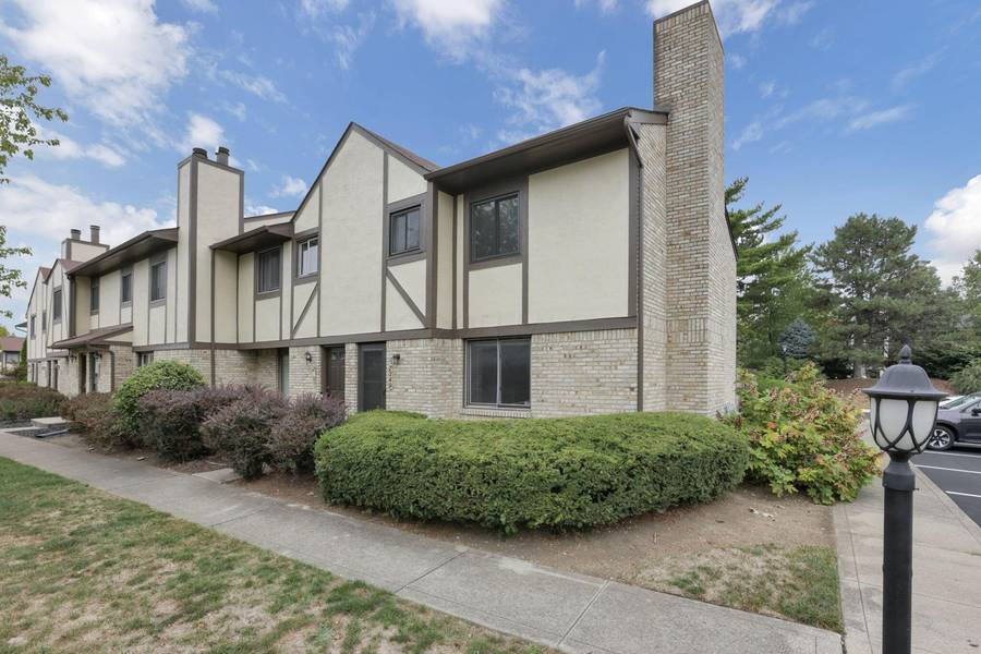 2349 Mccauley Court #8, Columbus, OH 43220