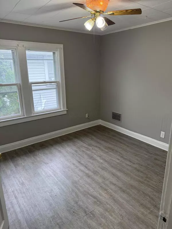 Columbus, OH 43204,471 S terrace Avenue