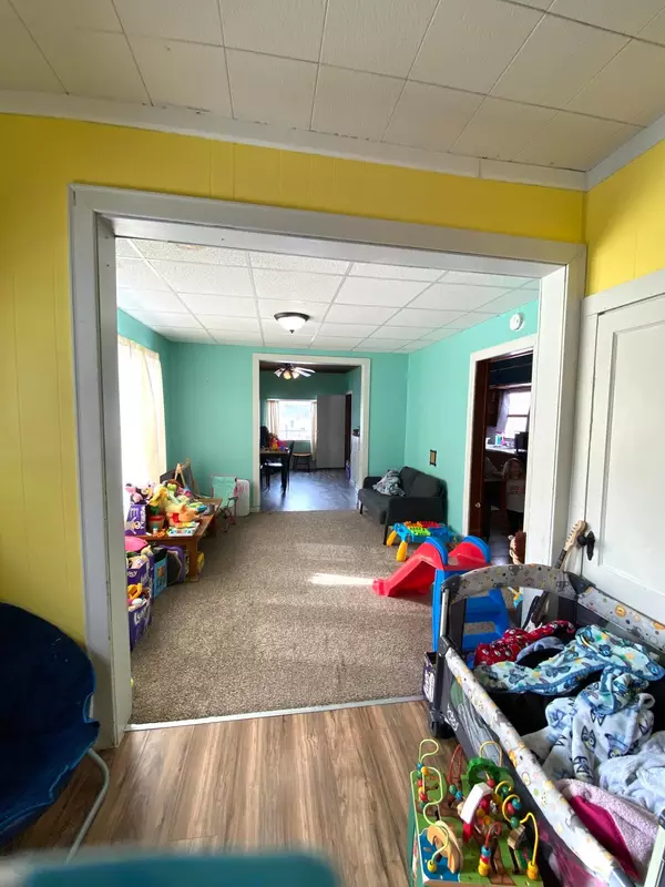 New Holland, OH 43145,231 S East Street