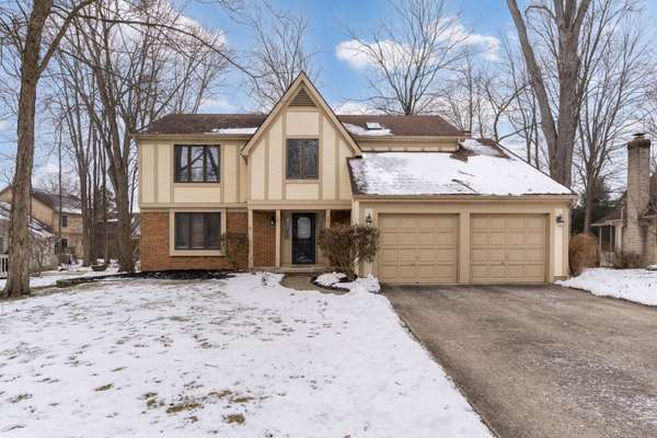 207 Woodedge Circle, Powell, OH 43065