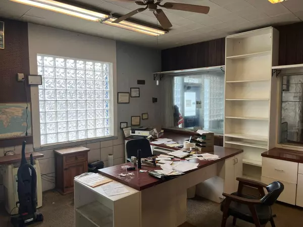 Columbus, OH 43211,907 E Hudson Street