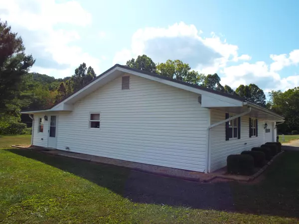 Buchtel, OH 45716,4875 OH-78