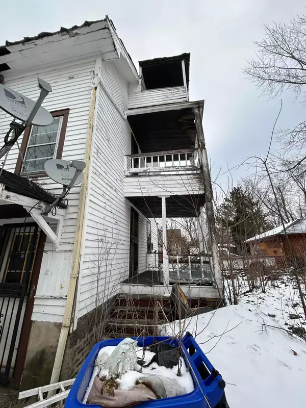 Cleveland, OH 44110,15616 Parkgrove Avenue