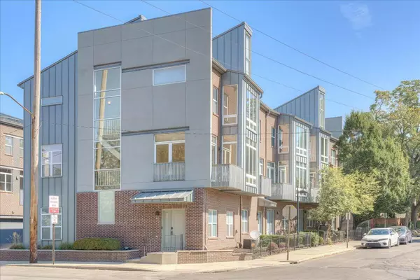 44 W Deshler Avenue,  Columbus,  OH 43206