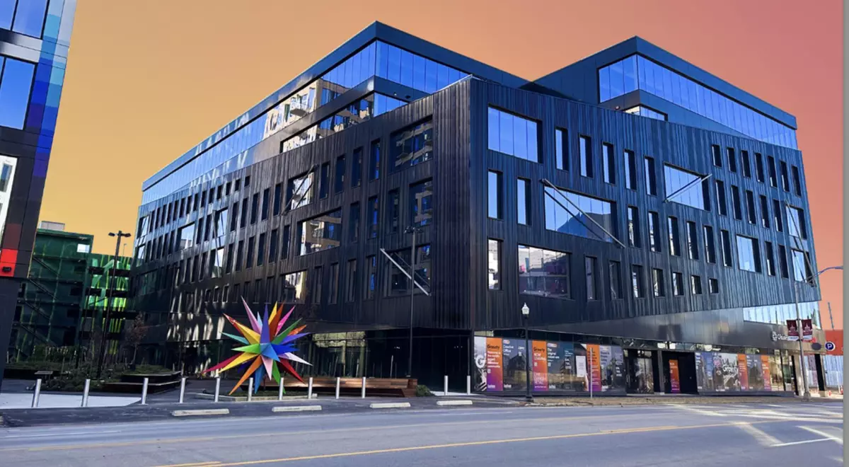 Columbus, OH 43215,449 W Broad Street