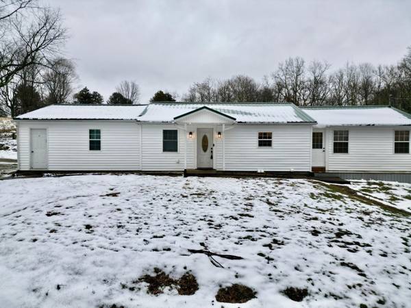 2445 S Pleasant Grove Road, Zanesville, OH 43701