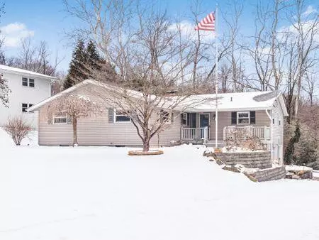 1353 N Howell Drive, Newark, OH 43055