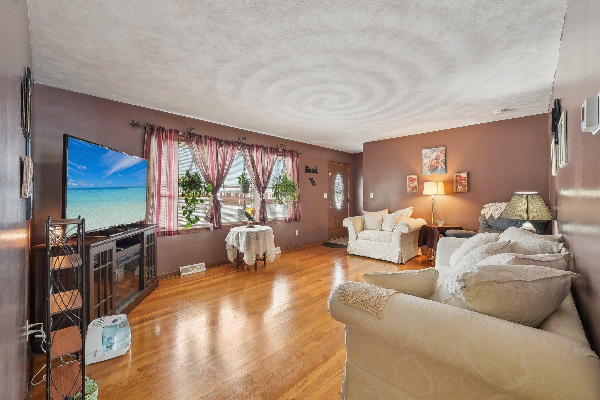 Newark, OH 43055,566 Randy Drive