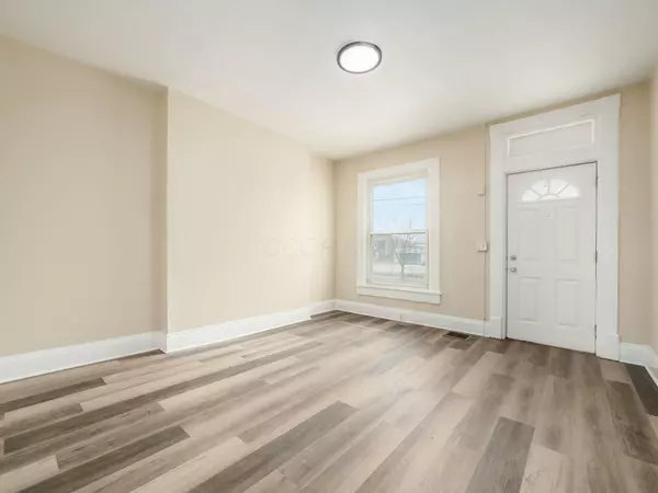 Columbus, OH 43215,540 W Town Street #540