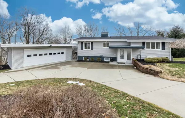 1715 Bryn Mawr Circle,  Newark,  OH 43055