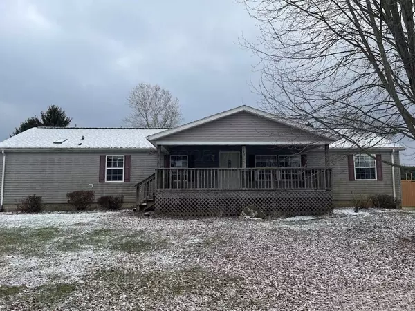 195 W 1st Street, Frazeysburg, OH 43822