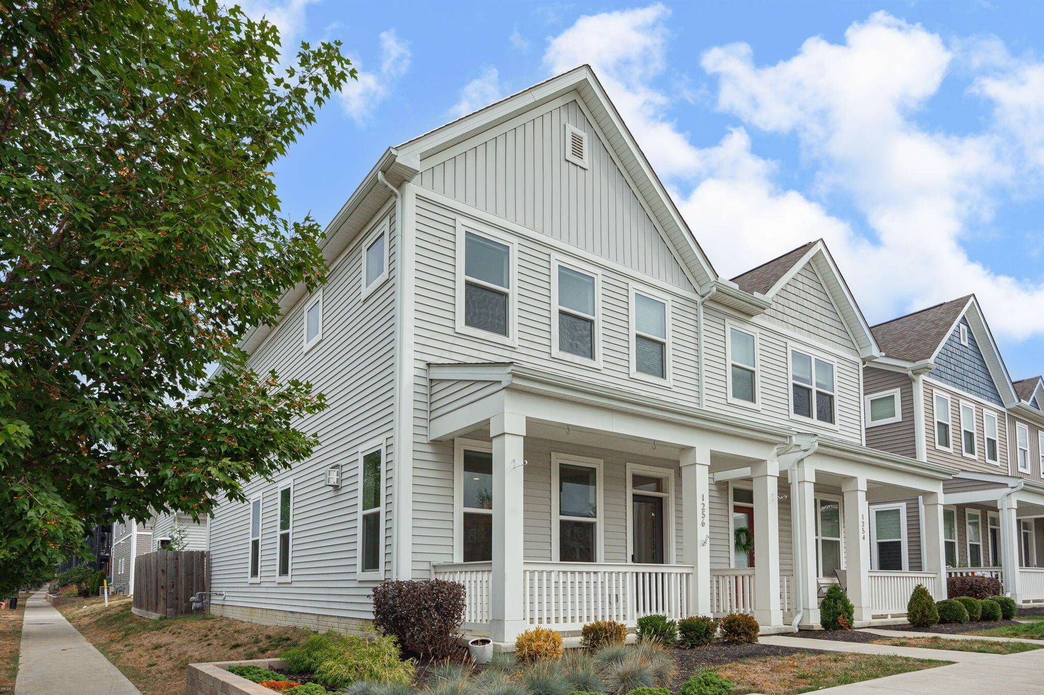 1256 N Grant Avenue, Columbus, OH 43201