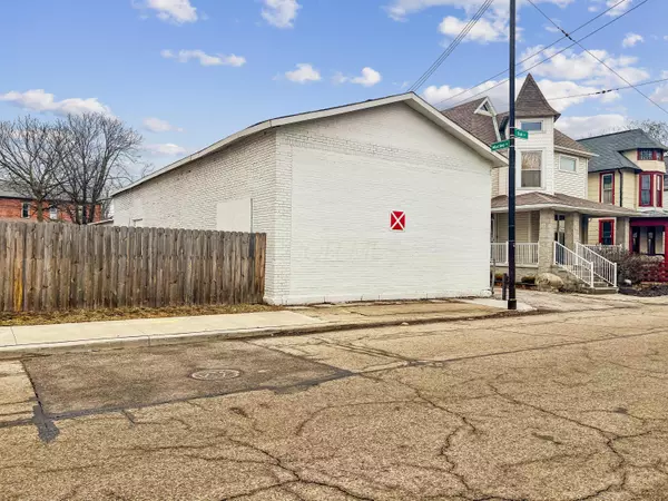 1292 Oak Street, Columbus, OH 43205