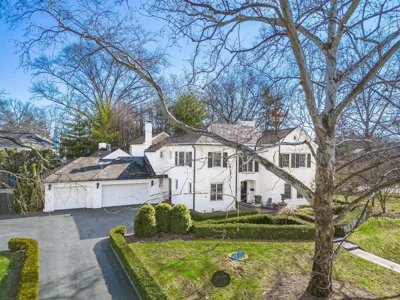 250 Ashbourne Road, Bexley, OH 43209