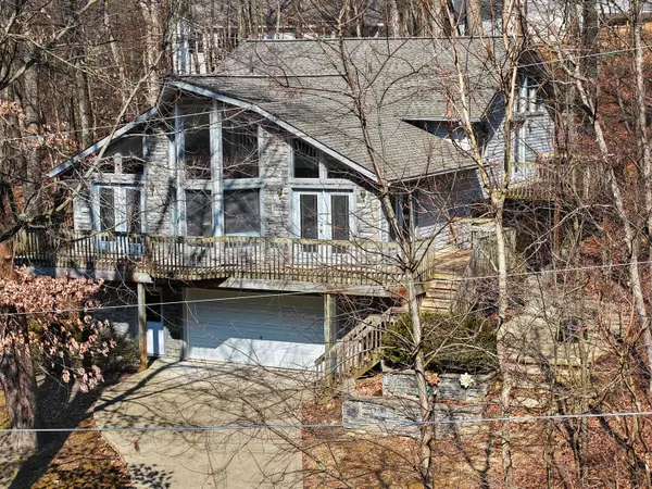 418 Valleyridge Drive, Howard, OH 43028